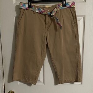 Levi’s Tan Capri Long Bermuda Short with Plaid Belt 14